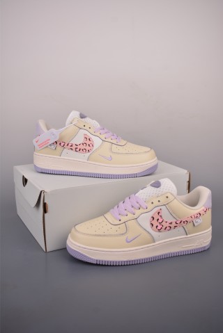 Nike Air Force 1 Low view 5