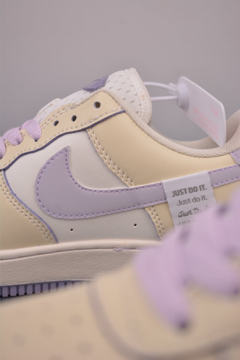 Nike Air Force 1 Low view