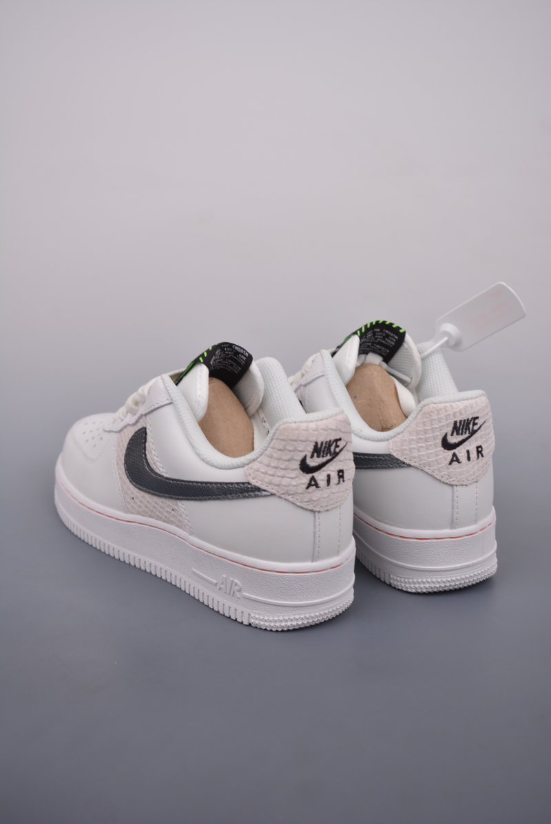 Nike Air Force 1 Low view