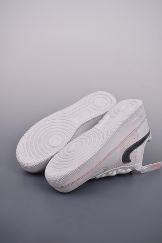 Nike Air Force 1 Low view 3
