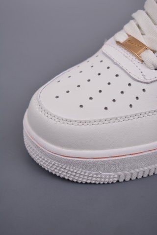 Nike Air Force 1 Low view 6