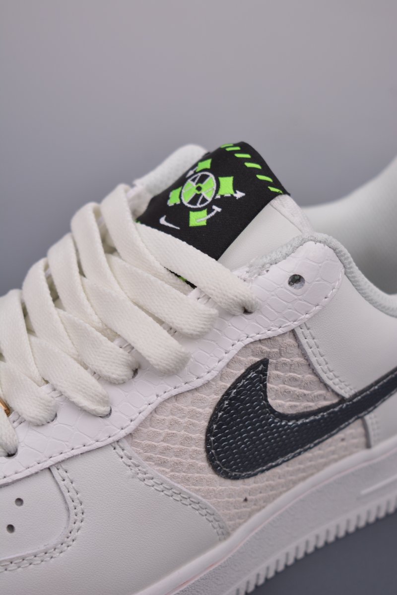Nike Air Force 1 Low view