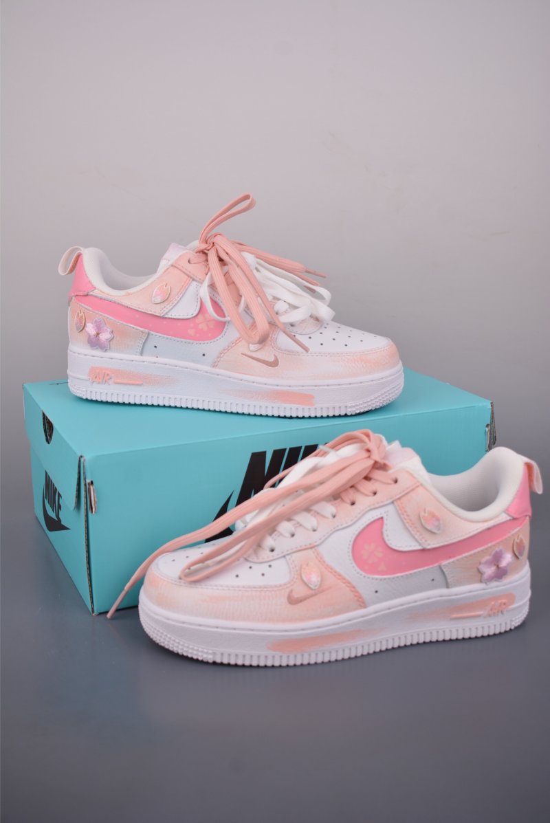 Nike Air Force 1 Low 'Cherry' view