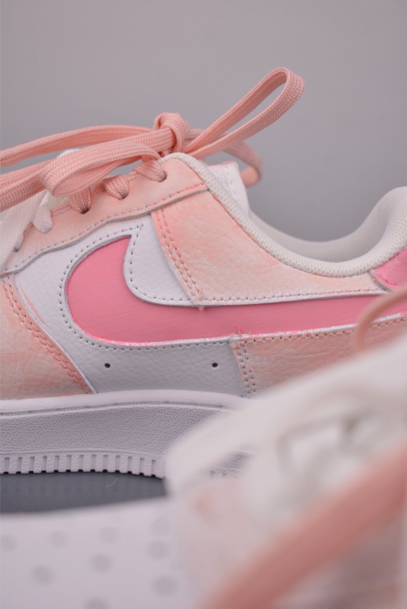 Nike Air Force 1 Low 'Cherry' view