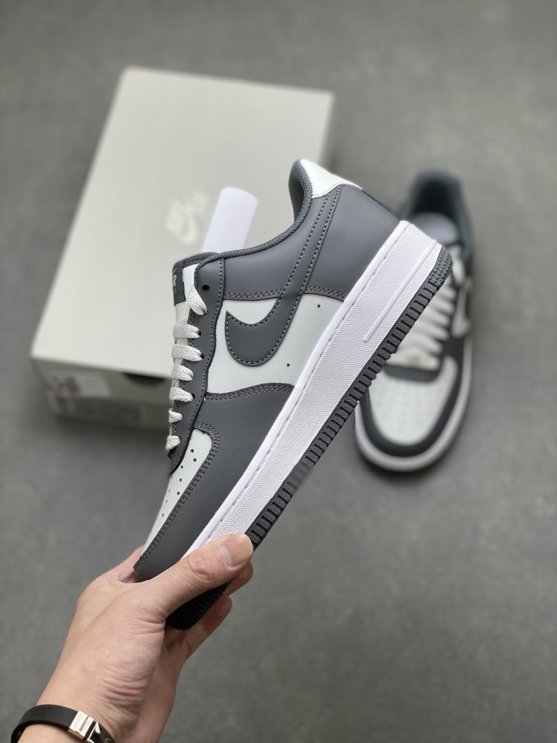 Nike Air Force 1 Low 'Gold' view