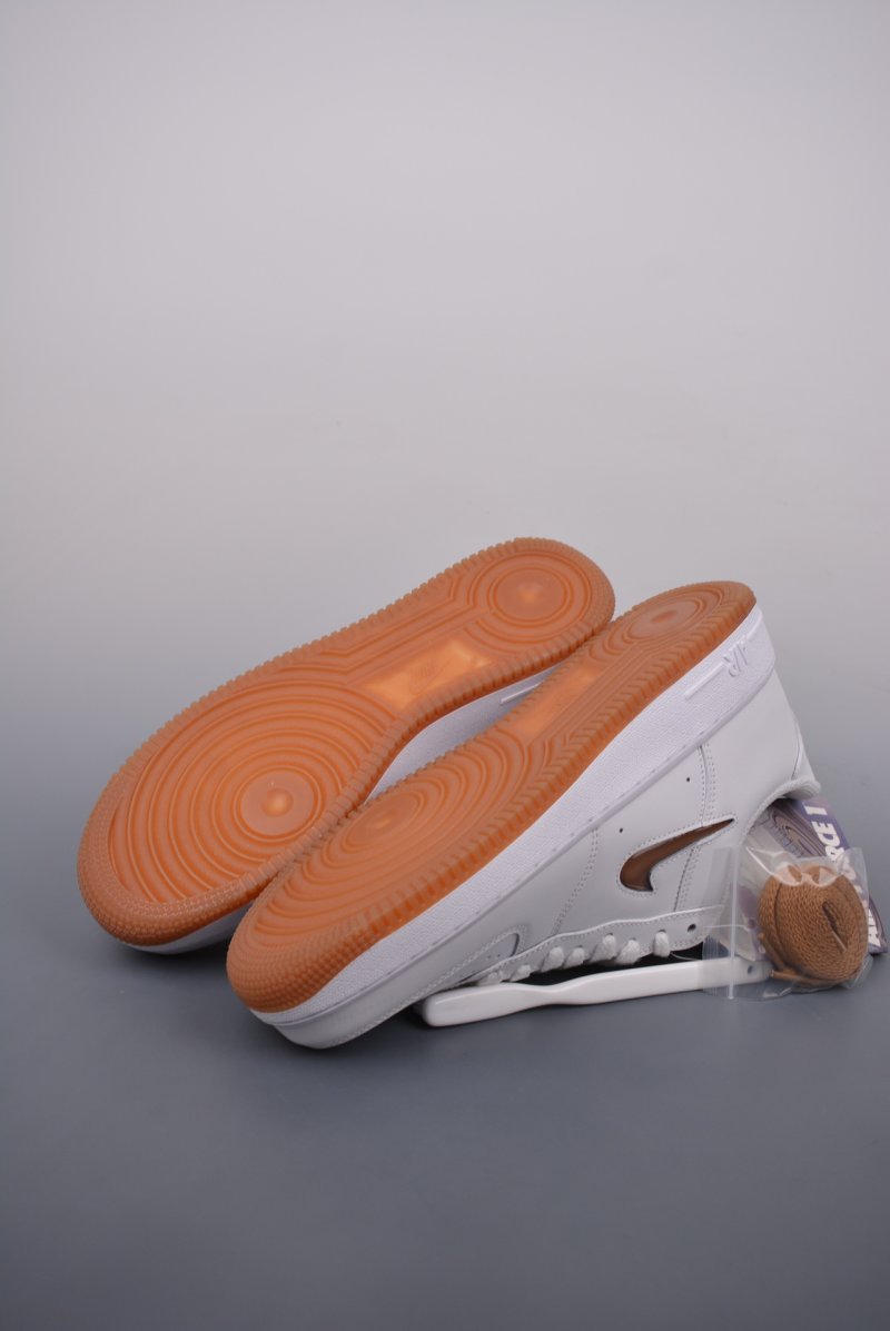 Nike Air Force 1 Low 'White / Brown' view