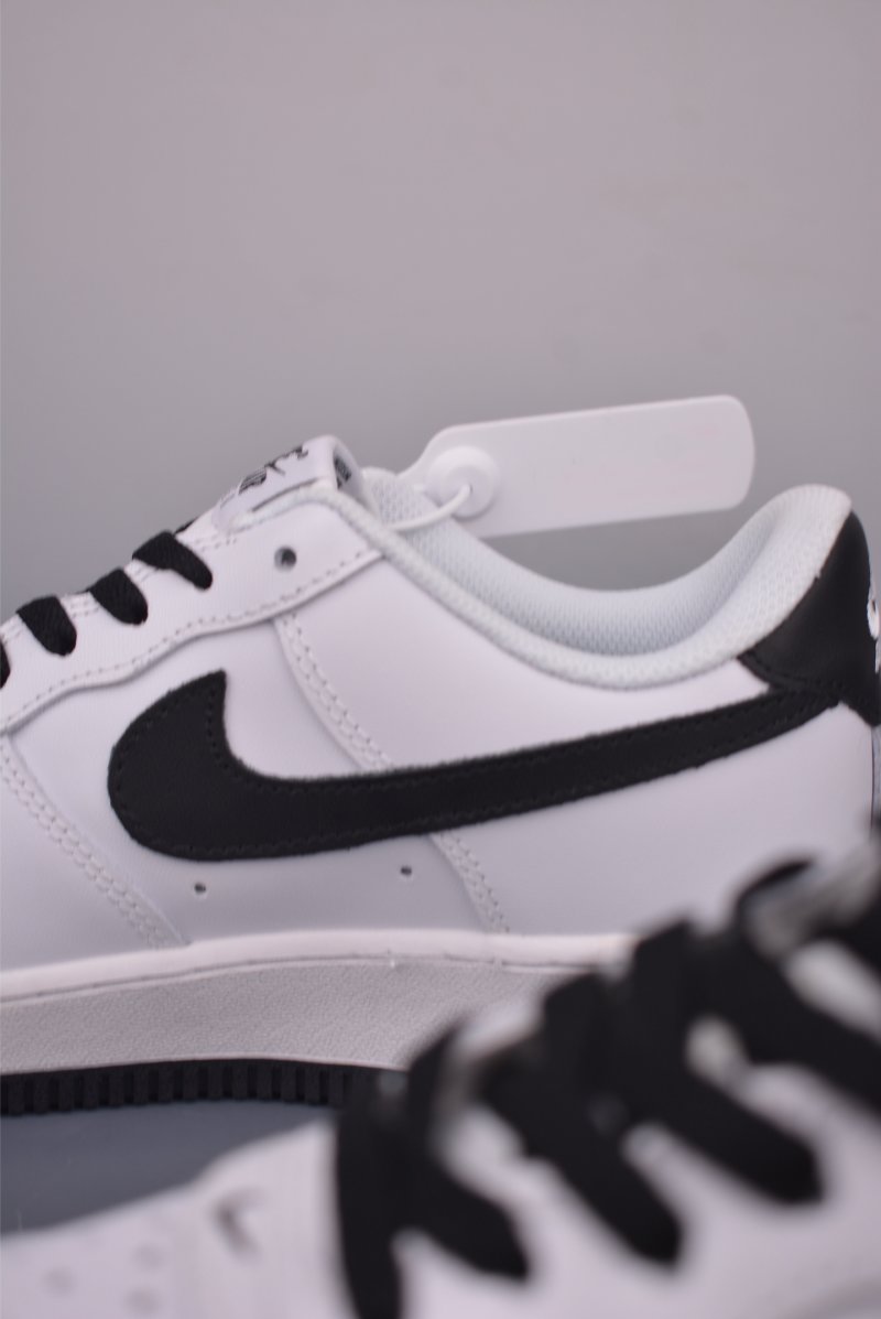 Nike Air Force 1 Low view