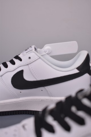 Nike Air Force 1 Low view 8