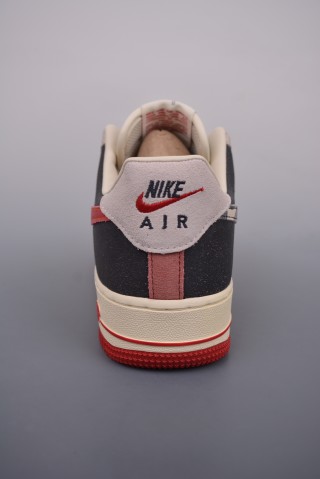 Nike Air Force 1 Low 'White / Red' view 4