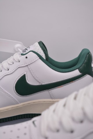 Nike Air Force 1 Low view 8