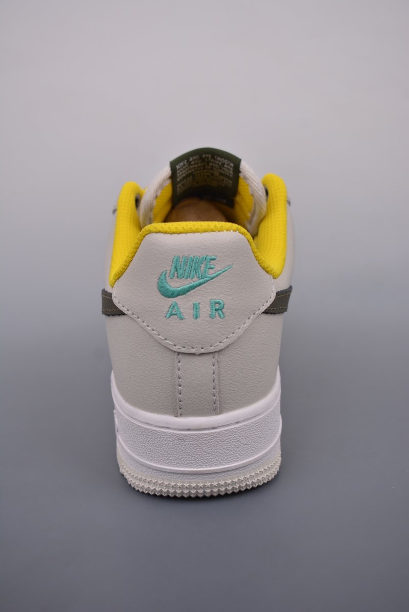 Nike Air Force 1 Low view