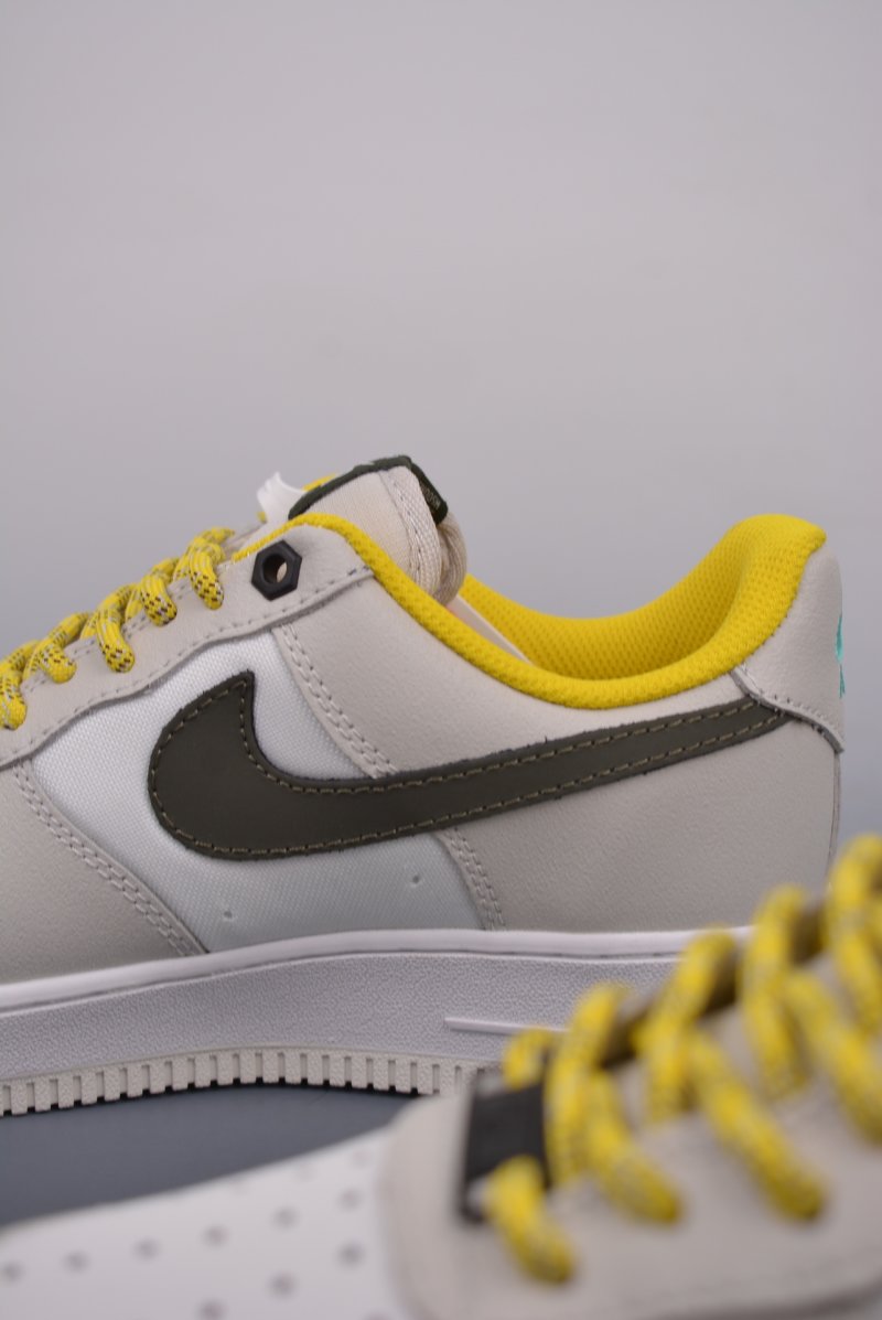 Nike Air Force 1 Low view