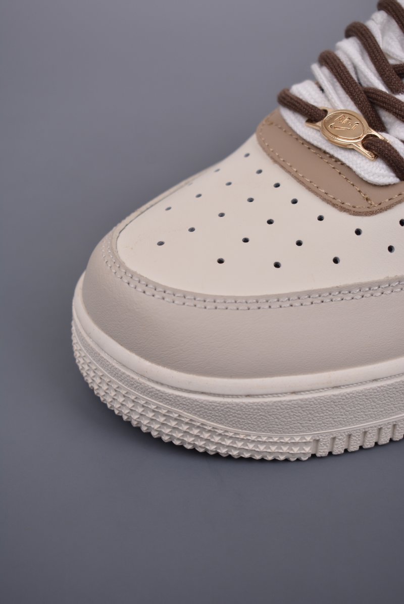 Nike Air Force 1 Low 'Grey / Brown' view