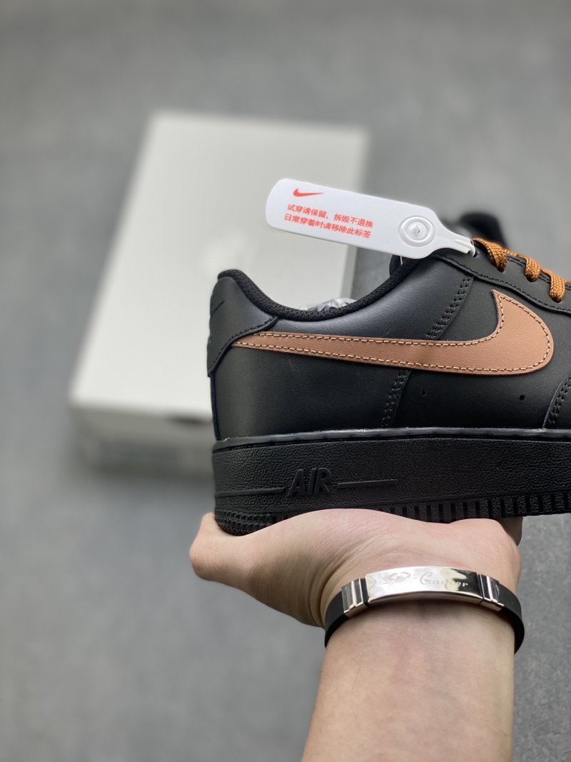 Nike Air Force 1 Low 'Gold' view