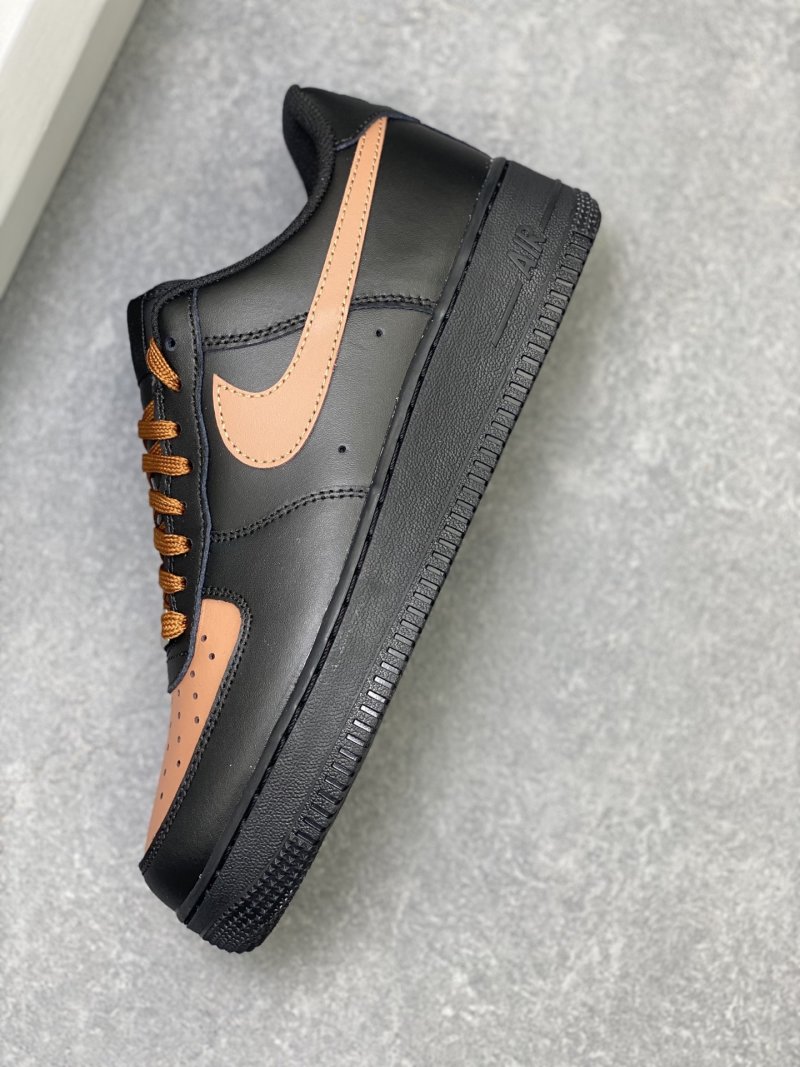 Nike Air Force 1 Low 'Gold' view