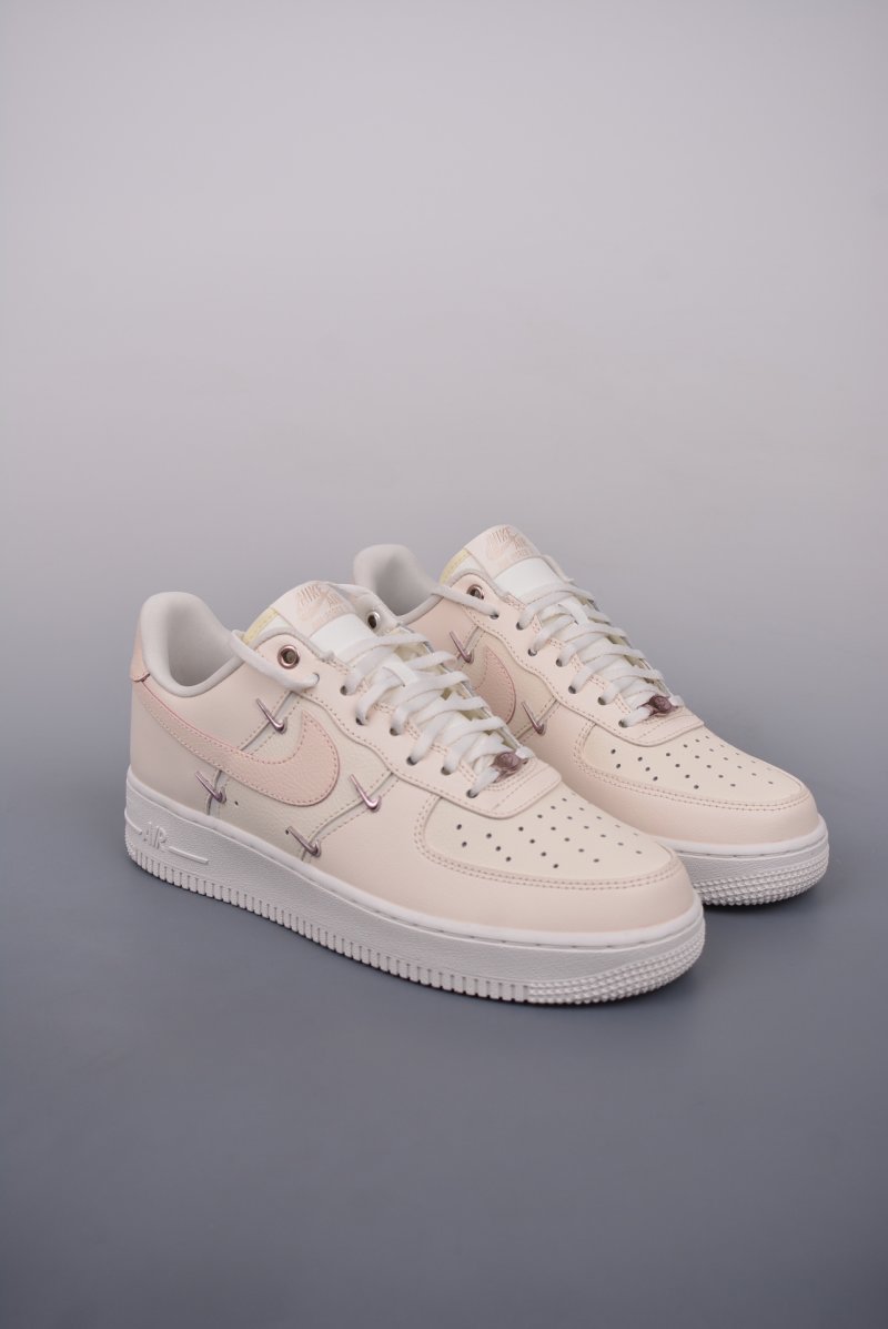 Nike Air Force 1 Low 'White / Pink'