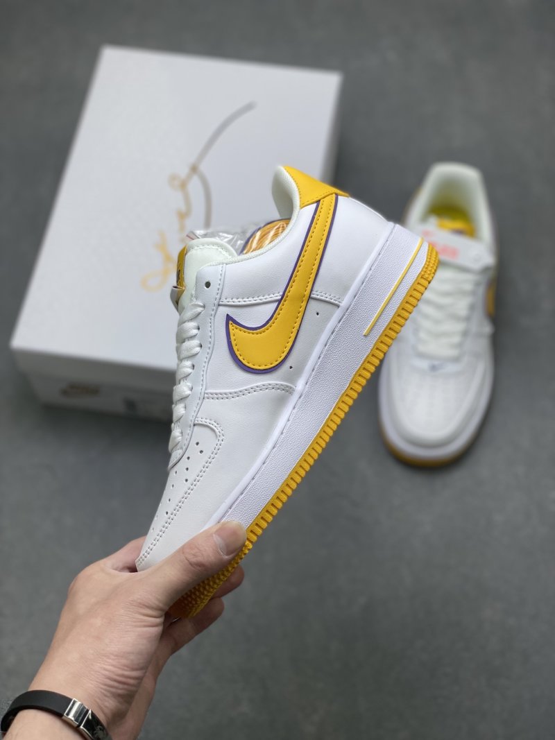 Nike Air Force 1 Low 'Gold' view