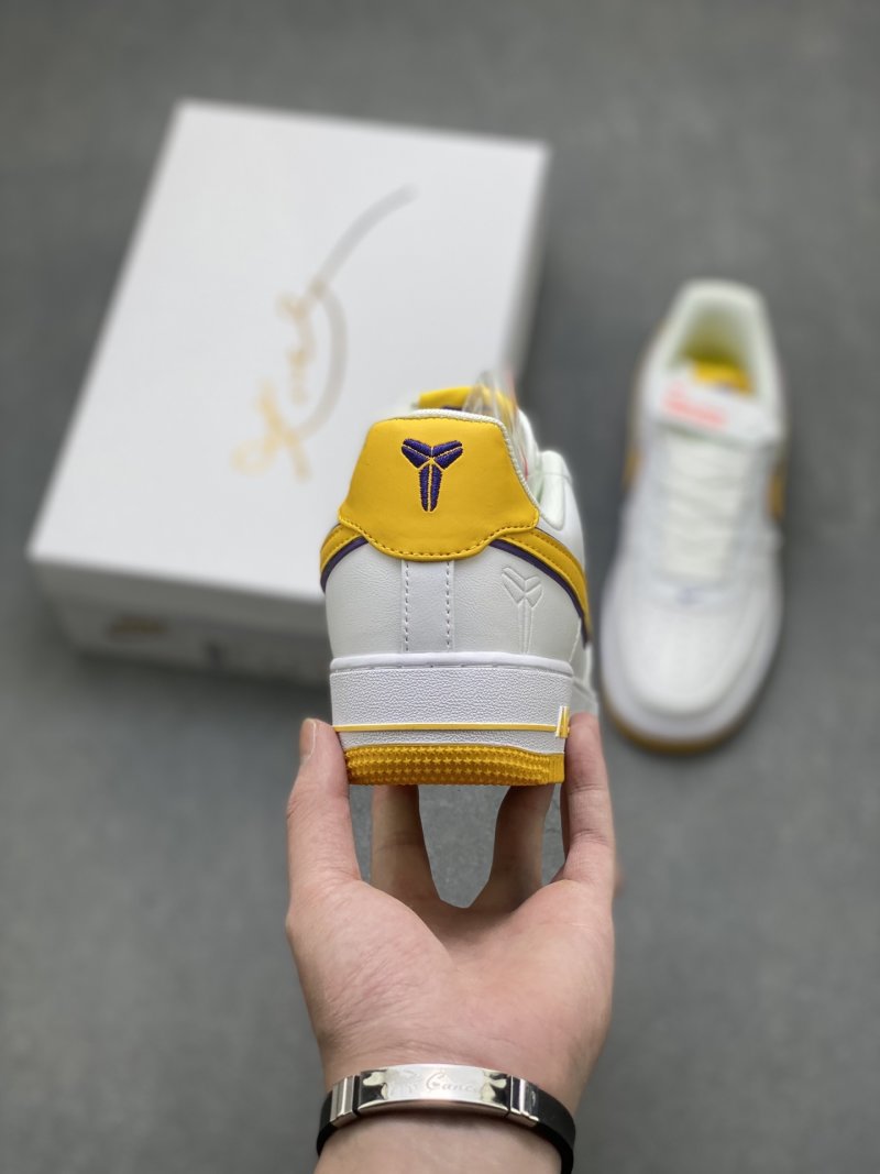 Nike Air Force 1 Low 'Gold' view