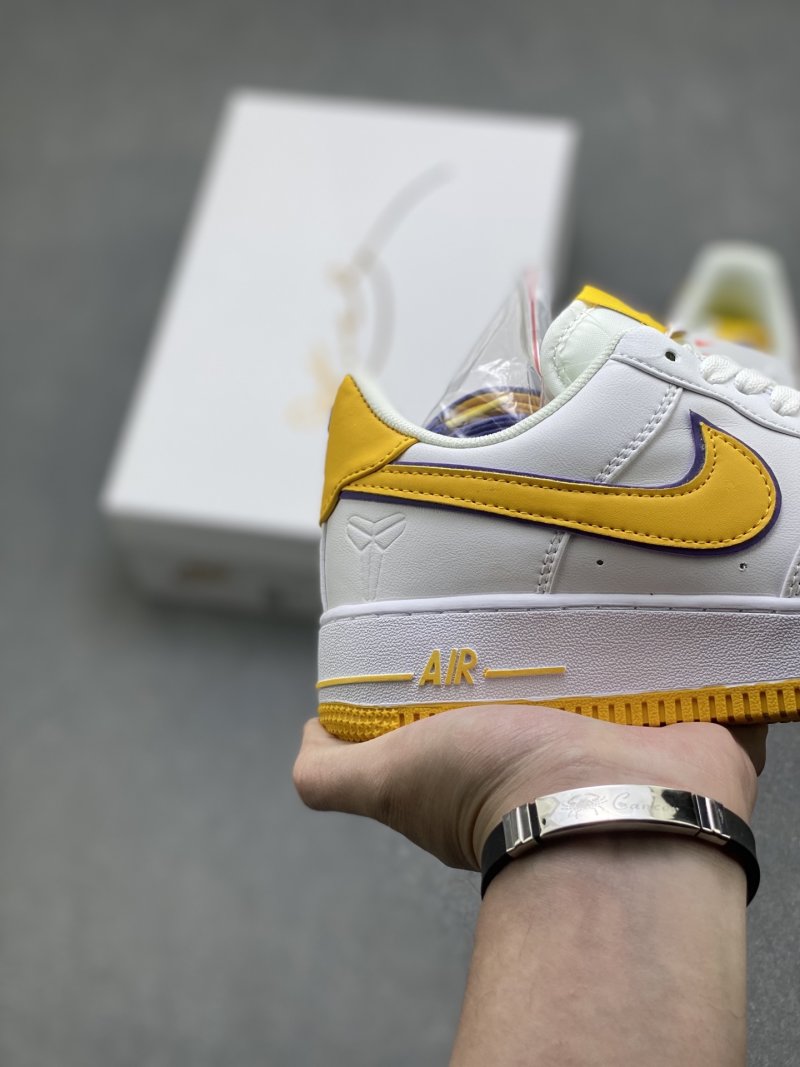 Nike Air Force 1 Low 'Gold' view