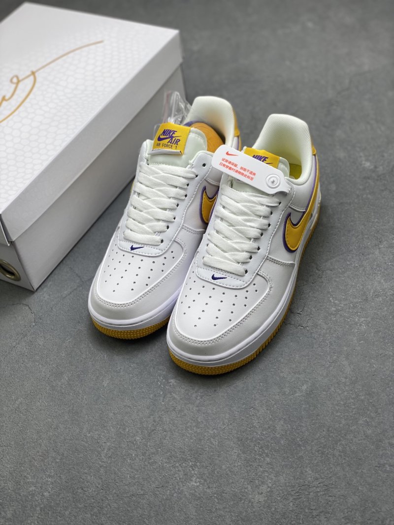 Nike Air Force 1 Low 'Gold' view