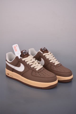 Nike Air Force 1 Low view 1
