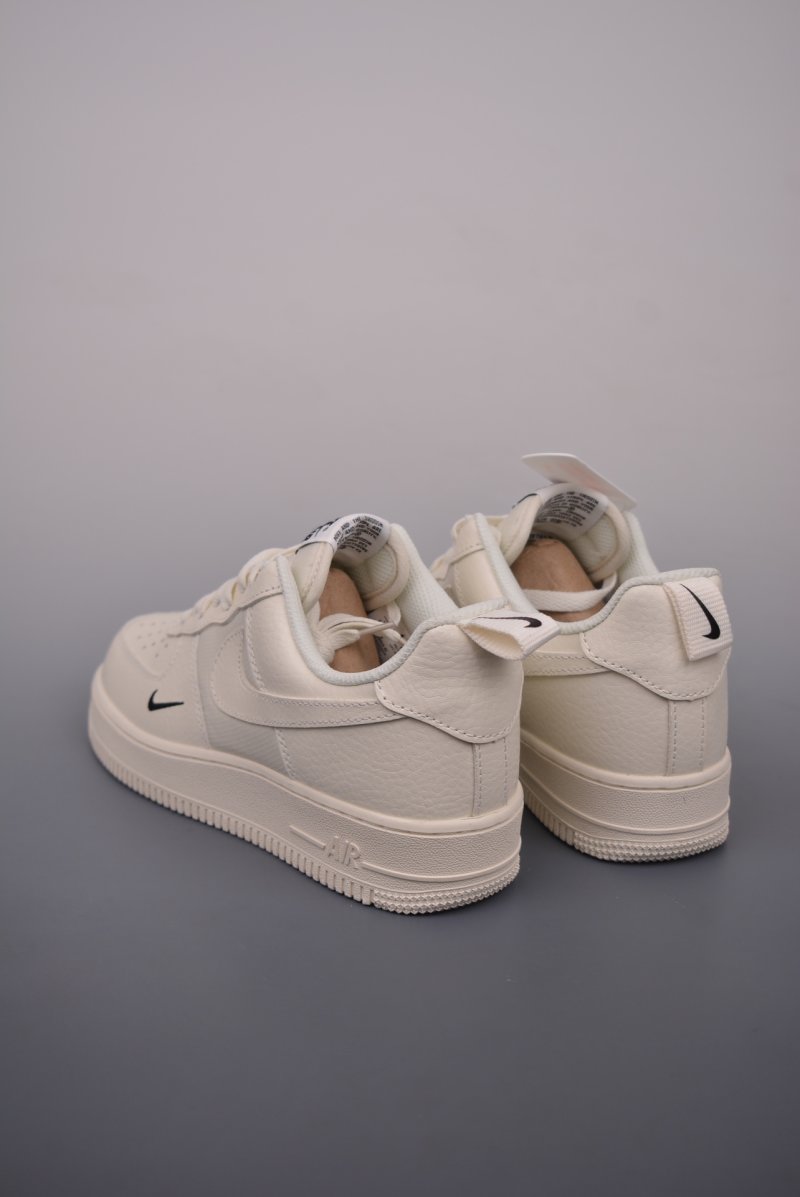 Nike Air Force 1 Low view
