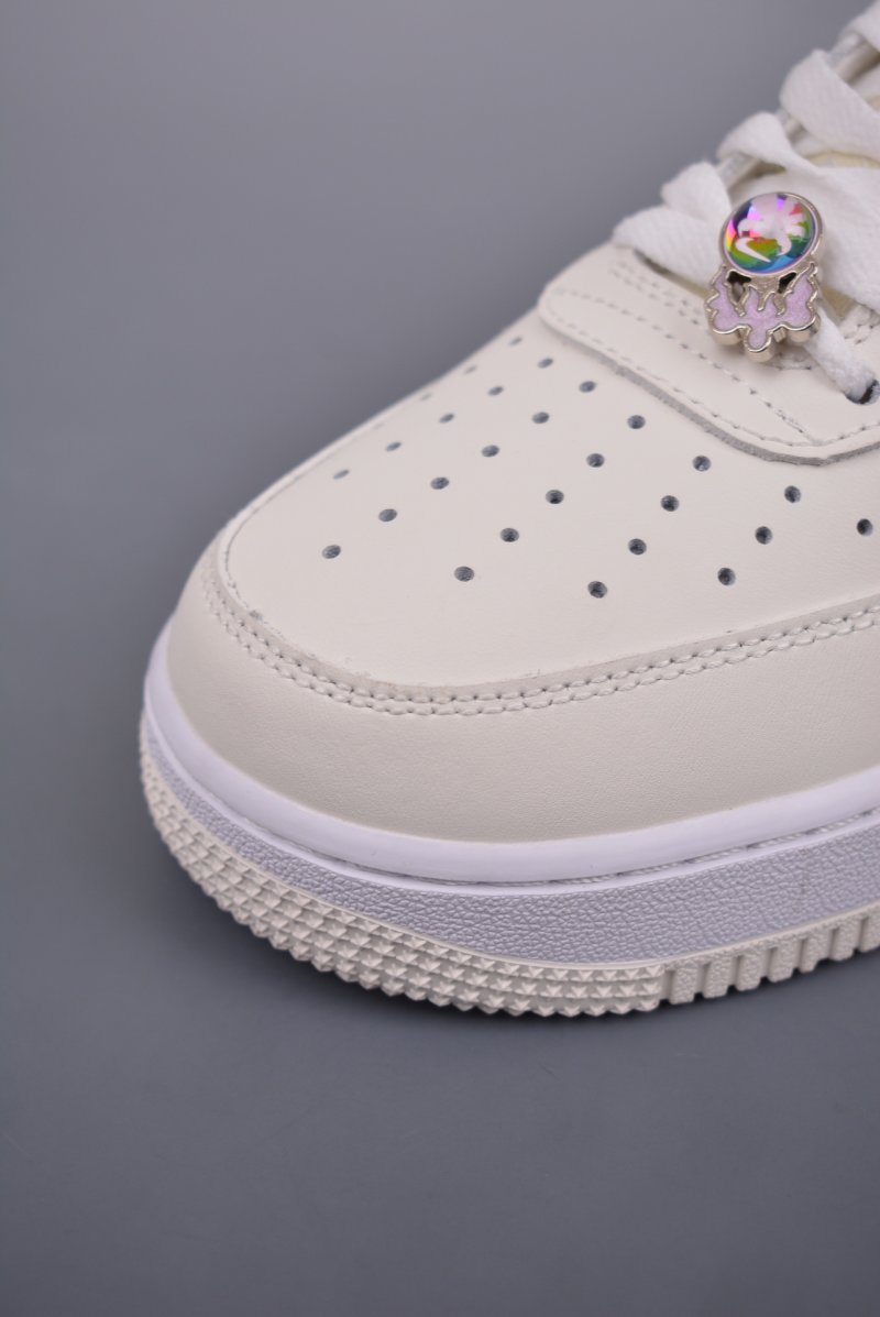Nike Air Force 1 Low 'White' view
