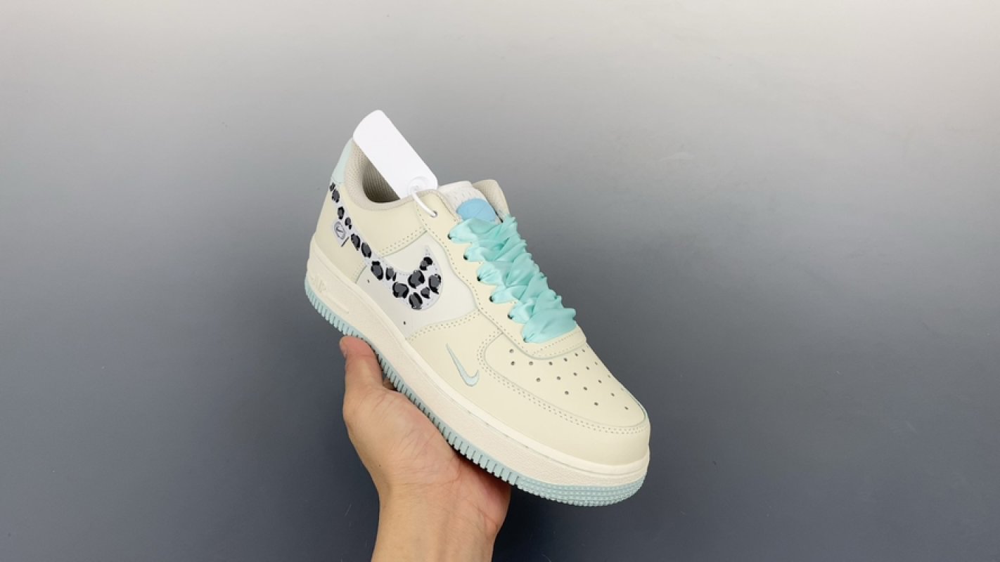 Nike Air Force 1 Low 'White' view