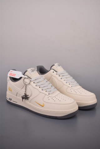 Nike Air Force 1 Low 'Stüssy' view 1