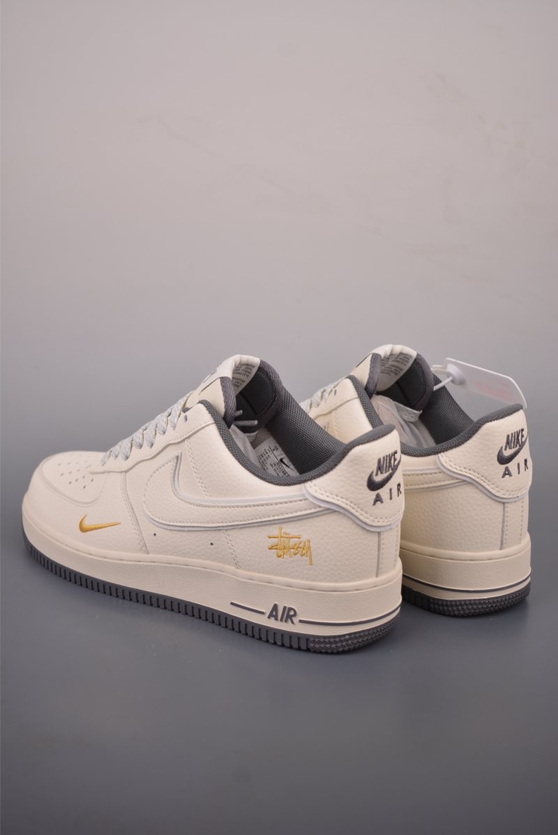 Nike Air Force 1 Low 'Stüssy' view