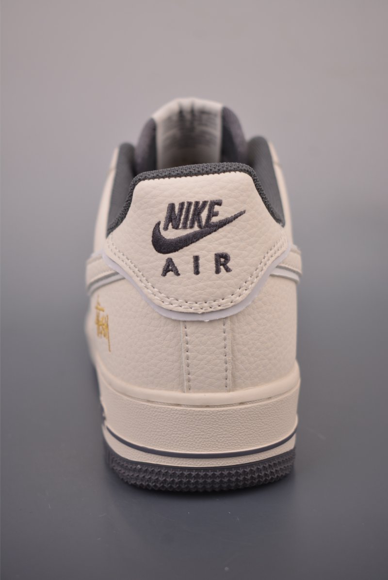 Nike Air Force 1 Low 'Stüssy' view