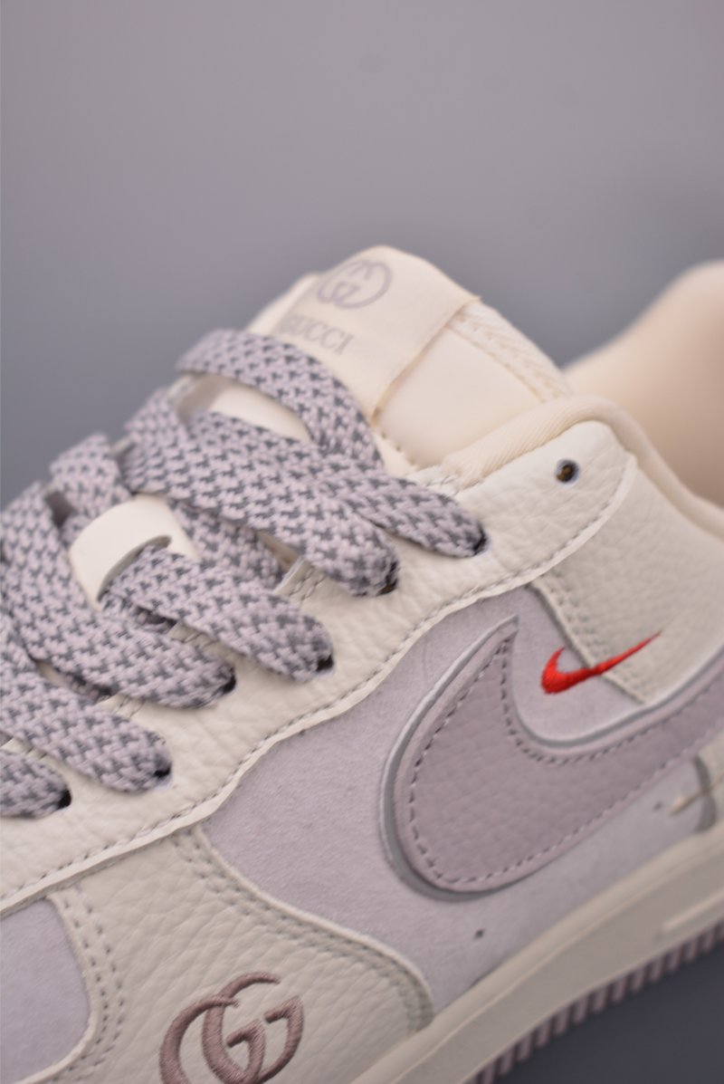 Nike Air Force 1 Low 'Gucci' view