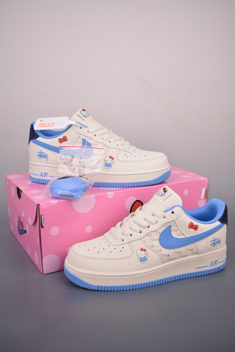 Nike Air Force 1 Low 'Hello Kitty' view