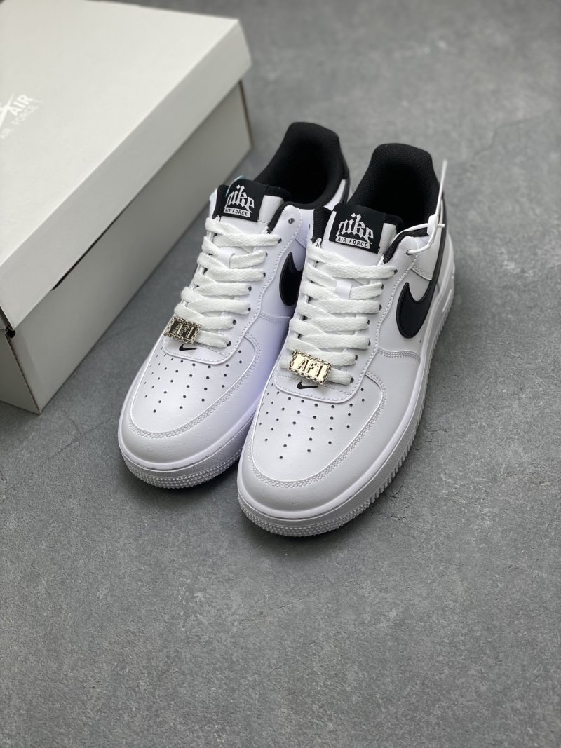 Nike Air Force 1 Low 'Gold' view