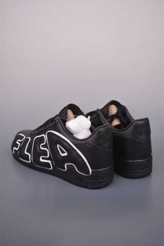 Nike Air Force 1 Low view 2