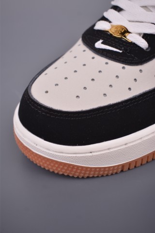 Nike Air Force 1 Low view 6