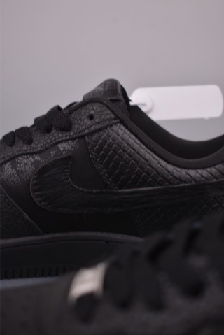 Nike Air Force 1 Low view 8