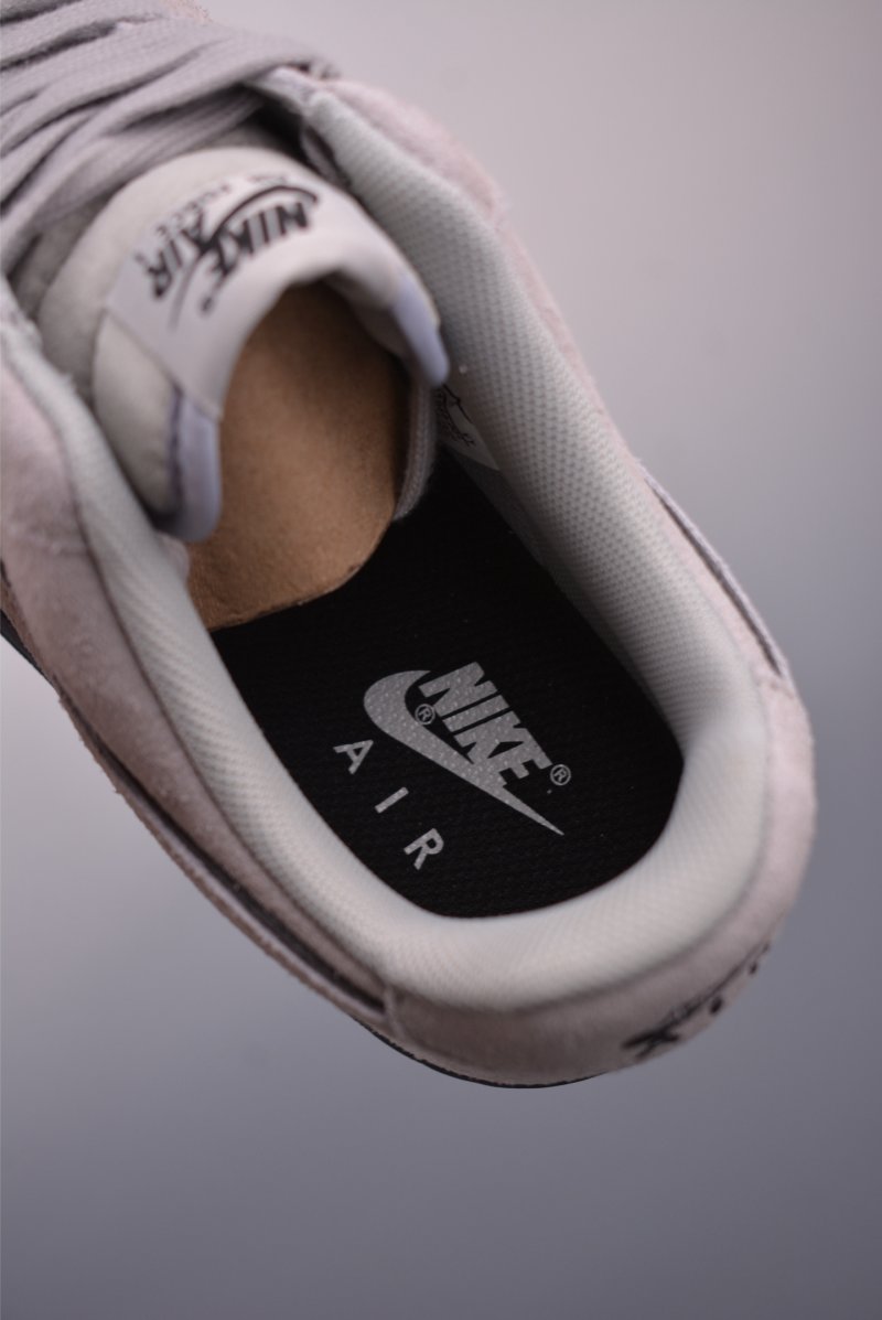 Nike Air Force 1 Low view