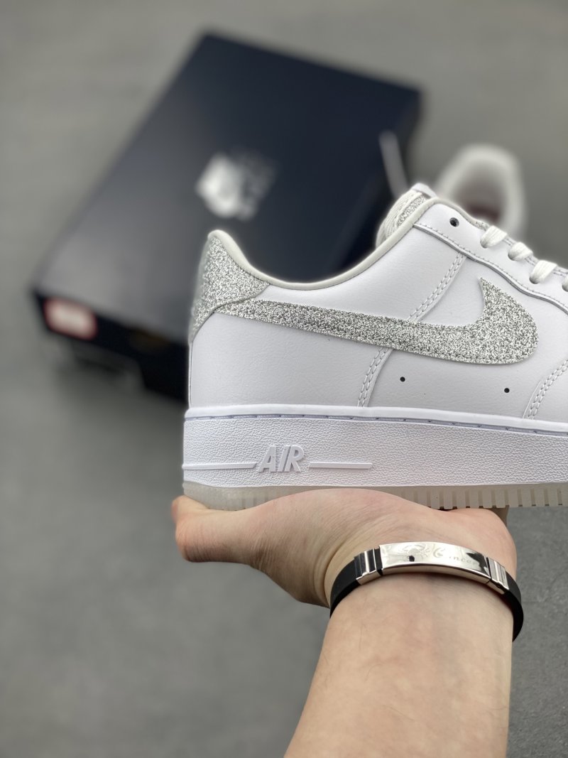 Nike Air Force 1 Low 'Gold' view