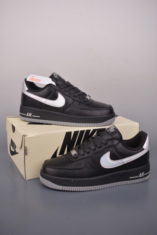 Nike Air Force 1 Low 'Black / White' view 5
