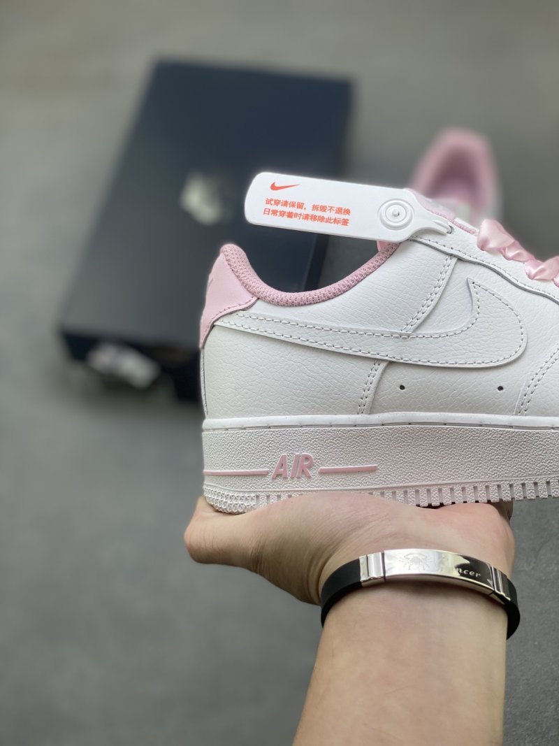 Nike Air Force 1 Low 'Gold' view