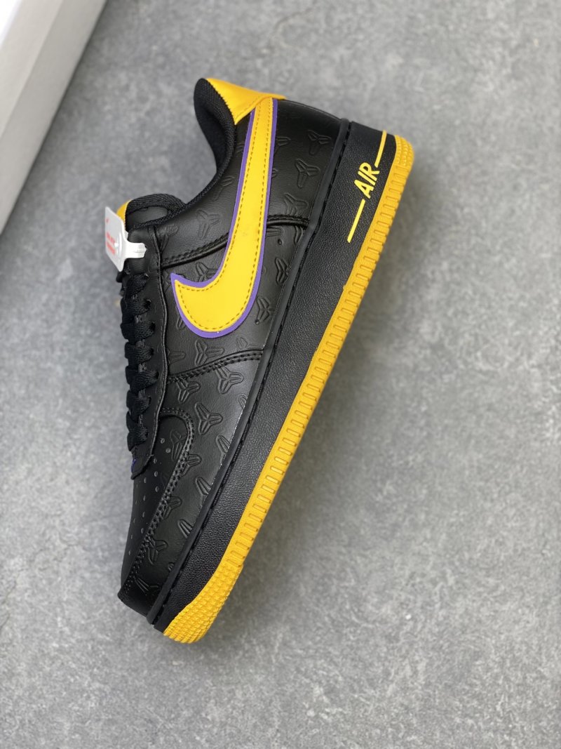 Nike Air Force 1 Low 'Gold' view