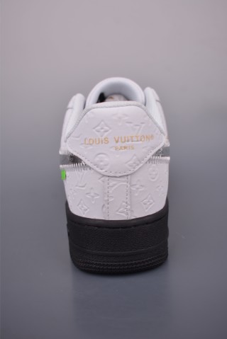 Nike Air Force 1 Low view 4