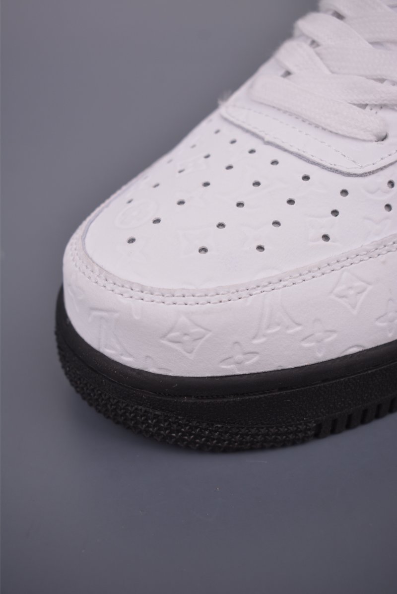 Nike Air Force 1 Low view