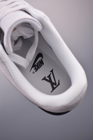 Nike Air Force 1 Low view 9