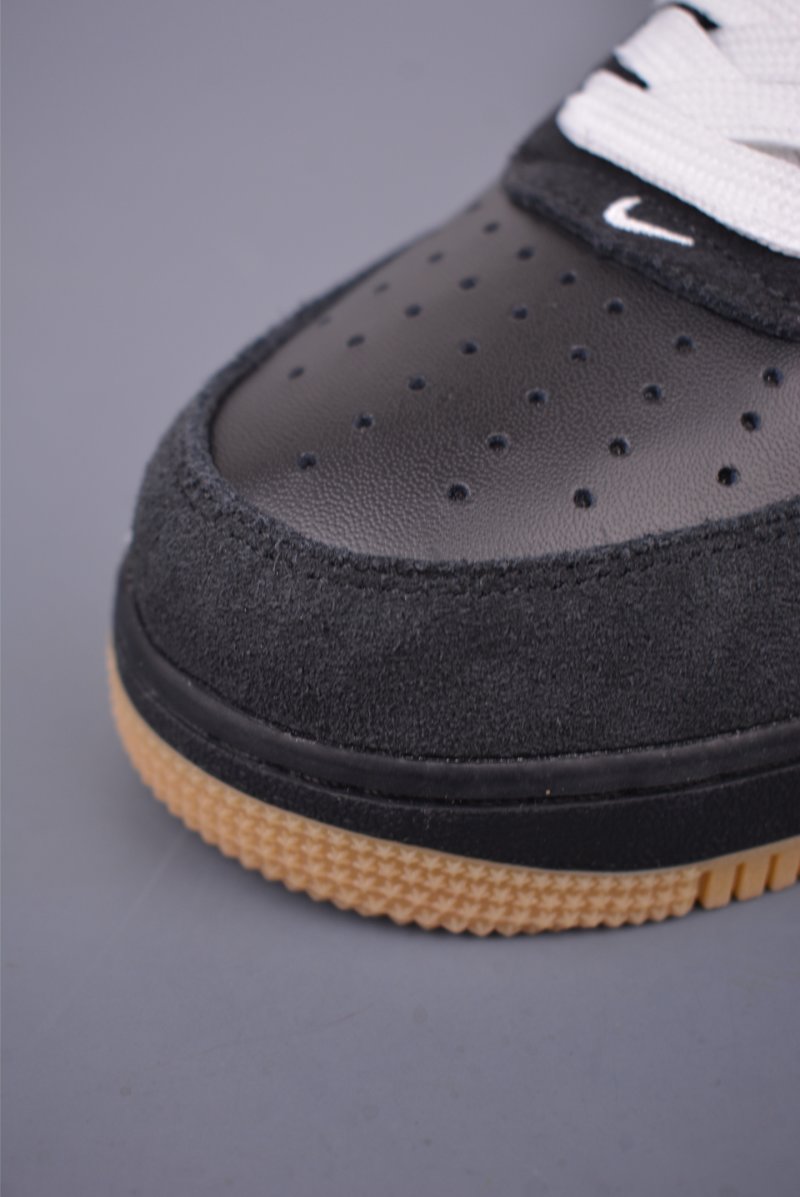 Nike Air Force 1 Low 'Black / White' view