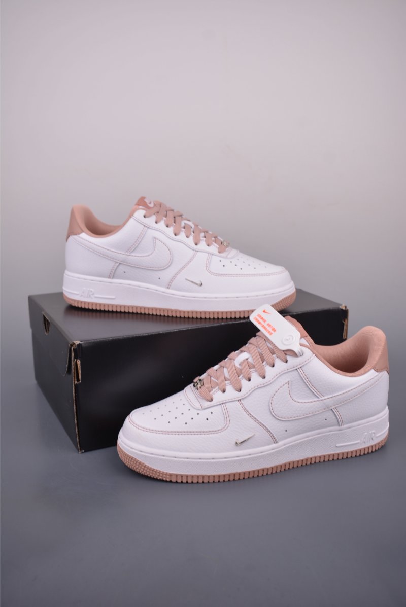 Nike Air Force 1 Low 'White / Pink' view