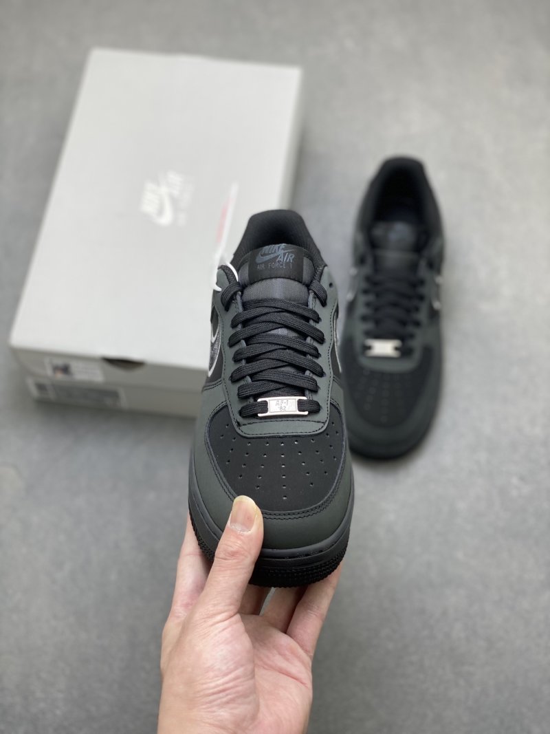 Nike Air Force 1 Low 'Gold' view