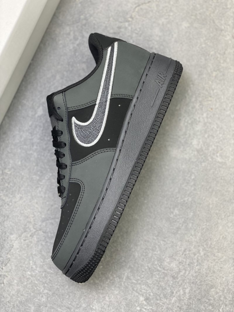 Nike Air Force 1 Low 'Gold' view