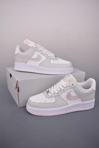 Nike Air Force 1 Low view 5